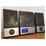 Working CD Player Digital Alarm Clock w/Speakers