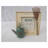 Midwest of Cannon Falls Garden Decor Lot - 3x3 Frame, Garden Sign, Rustic Watering Cans
