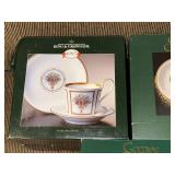 Bing & Grøndahl Golden Christmas Teacups & Saucers - 5 Boxes