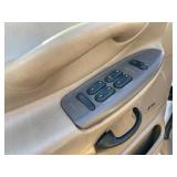 1999 FORD EXPEDITION XLT *4x4 | No Accidents* (NO RESERVE)