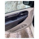 2011 CHRYSLER TOWN AND COUNTRY TOURING *Prior Certified Pre-Owned | 2 Owner | 114k Miles* (NO RESERVE)