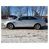 2016 FORD TAURUS SEL *141k Miles* (NO RESERVE)