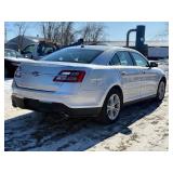 2016 FORD TAURUS SEL *141k Miles* (NO RESERVE)