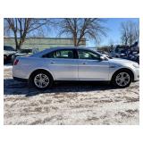 2016 FORD TAURUS SEL *141k Miles* (NO RESERVE)
