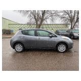 2015 NISSAN LEAF S *72k Miles* (NO RESERVE)