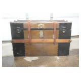 antique travelers chest with removable tray