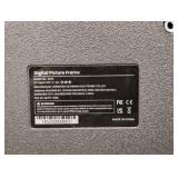 32” DIGITAL PICTURE FRAME