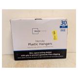 NEW MAINSTAYS NONSLIP PLASTIC HANGERS 30PK