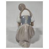 Lladro "Girl with Tulips" #4720