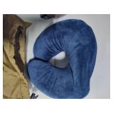 Hartmann Two Piece Luggage Set + Accessory Bags & Travel Pillow