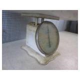 (EW3) Vintage American Family Nurse...