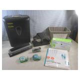 (D-2) Paper Shredder, 2 - 3-Hole Pu...