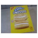 (B-2) Box of 8 Packages Golden Oreo...