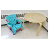 Rm 114 - 3 kids patio chairs and a table