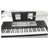 Rm 114B - YAMAHA YPT-240 electronic keyboard