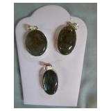 6 Labridorite Pendants
