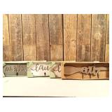 Wall Decor (set of 4)