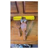 Salt & Pepper Grinder, Corn Cutter, Wooden Utinsels.