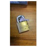 Rivet Tool Kit, 2 Screwdrivers,  National lock with Key