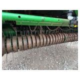 John Deere 567 Baler