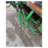 John Deere 567 Baler