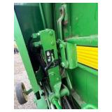 John Deere 567 Baler