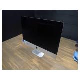 Apple iMac18,2 A1418 MNDY2LL/A // INTEL(R) CORE(TM) I5-7400 CPU @ 3.00GHZ // 16GB DDR4 SDRAM // 1TB SSD // Includes IOS and CAB-AC power cable