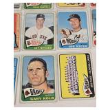 Lot of 26 Vintage Baseball Cards Featuring Players like Jim Maloney, Harvey Kuenn, and Mickey Lolich