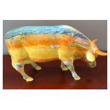 DR - Goebel Artis Orbis Vase and 2 Cow Parade Figurines