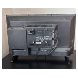 O - Insignia 23" TV Model: NS-24DD220NA16