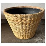 G - Two Pretty Planter Pots