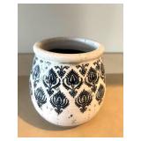 LL - Ceramic Pot - White Glaze with Black Damask Pattern