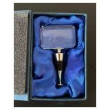 LL - Horse & Hound Crystal Wine Bottle Stopper with Engraved Horse Motif