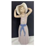 Lladró Porcelain Figurine "Coy Girl with Hat"