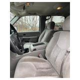2005 CHEVROLET SUBURBAN 1500 LS *No Accidents | 1 Owner | 4x4* (NO RESERVE)