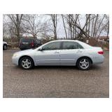 2005 HONDA ACCORD HYBRID *No Accidents* (NO RESERVE)