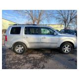 2009 HONDA PILOT TOURING W/NAVI W/DVD *All Wheel Drive* (NO RESERVE)