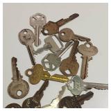 Large Lot of Miscellaneous Vintage Keys