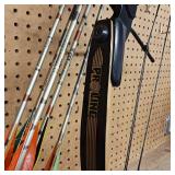 "Force II Magnum" - compound bow - by Pro Line. Quiver and Five arrows included
