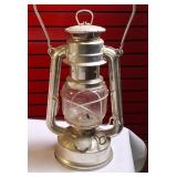 Vintage-style Feuerhand Baby Special 276 hurricane lantern