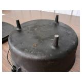 Large Vintage Lodge cast iron camp Dutch Oven