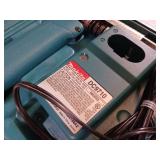 Makita DA391D 9.6V Cordless Angle Drill Kit - works!