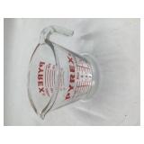 Vintage Pyrex Glass Measuring Cup Set