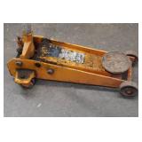 Indy 2-1/4 Ton Floor Jack - Doesn