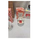 Coke Polar Bears "Round the World" Bears-Water Globe