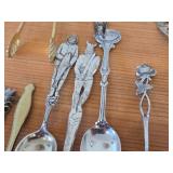 Lot of (15) 210-grams (total) 925 Sterling Silver Utensils