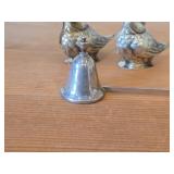 101-grams (total) Sterling Silver Corn on the Cob Holders (x1), Candle Damper (x1), Bird themed Peppers (x2)