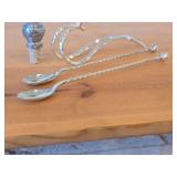 447-grams (total) Silverplated Wine Bottle Pourer, Wine Bottle Stopper, Bar Spoons (x2) 11", Pie/Cake Server