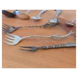 Lot of (14) 294-grams (total) Silverplated Forks and Spoons