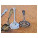 Lot of (14) 294-grams (total) Silverplated Forks and Spoons